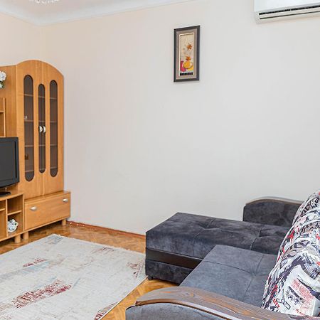 Reliablehouse Квартира В Самом Центре Города Leilighet Almaty Eksteriør bilde