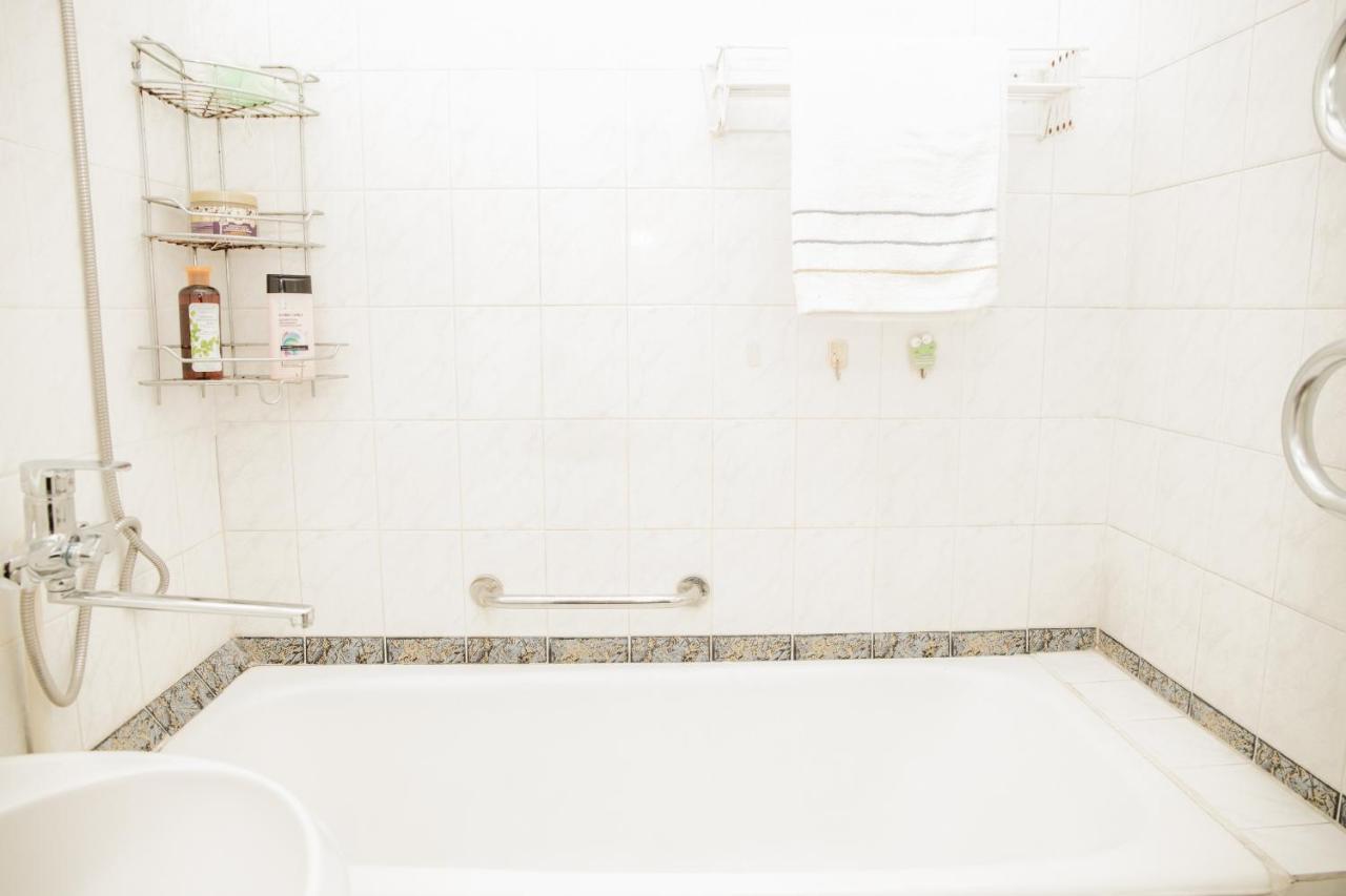 Reliablehouse Квартира В Самом Центре Города Leilighet Almaty Eksteriør bilde